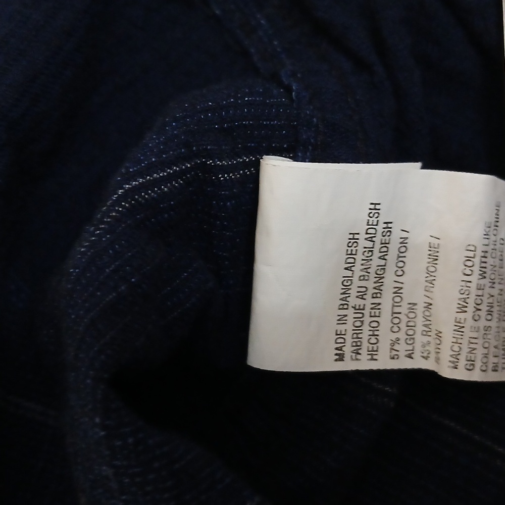 Van Heusen Blue & White Plaid Shirt Neck 17. - Picture 8 of 8